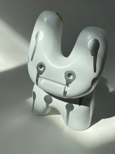 HANDFINISHED BIG BUNNY - Dripdots Chrome Eyes